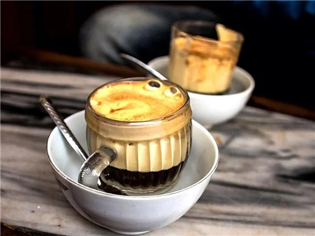 CÀ PHÊ TRỨNG HÀ NỘI – TINH HOA TRONG MỘT TÁCH NHỎ